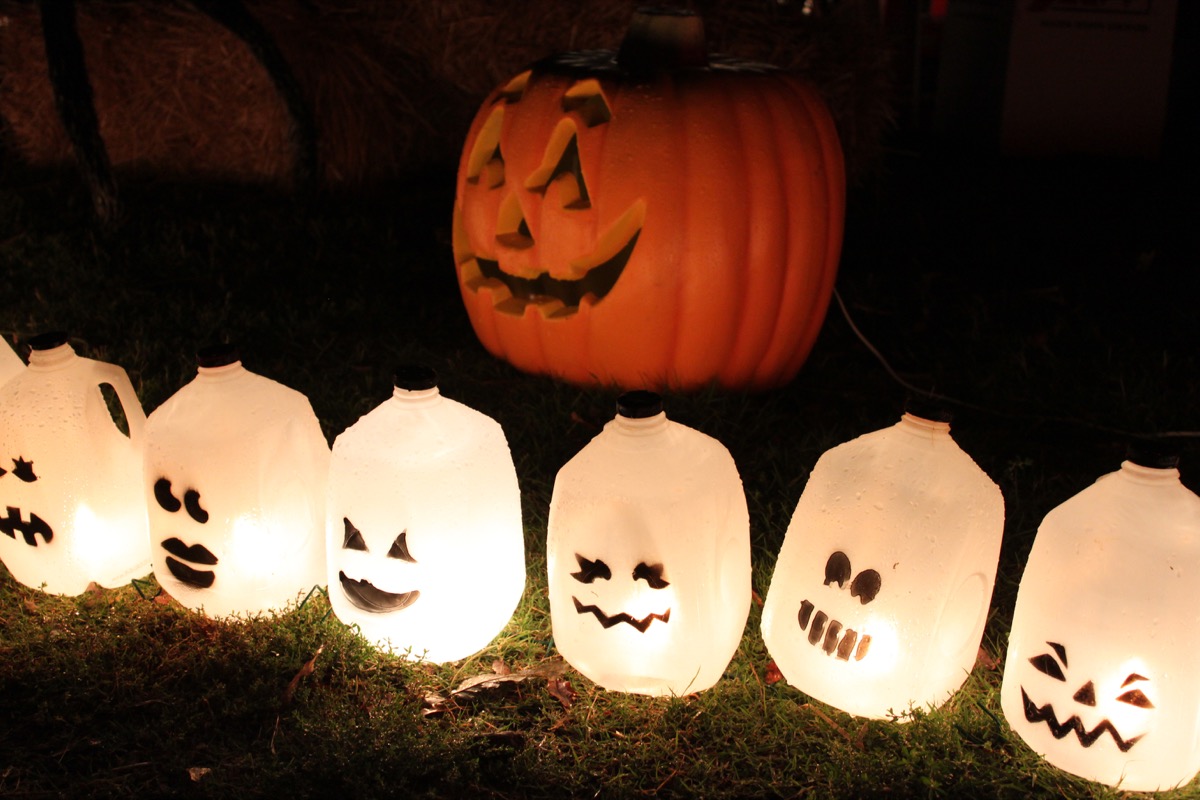 Milk Jug Ghosts Halloween Crafts