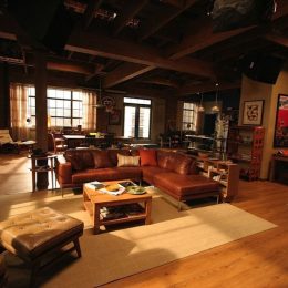 New Girl Unrealistic TV Characters' Apartments