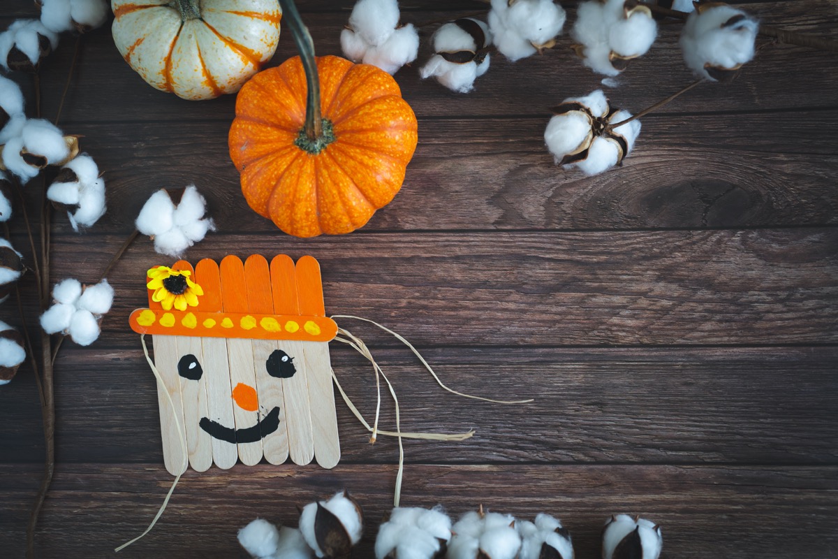 DIY Popsicle Scarecrow Halloween Crafts