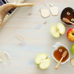 tallit, shofar, apples, and honey, rosh hashanah facts