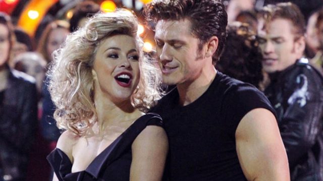 julianne hough and aaron tveit in grease live
