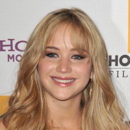 jennifer lawrence in 2010 on the red carpet