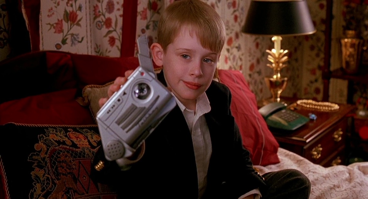 Kevin McAllister with a Talkboy in Home Alone