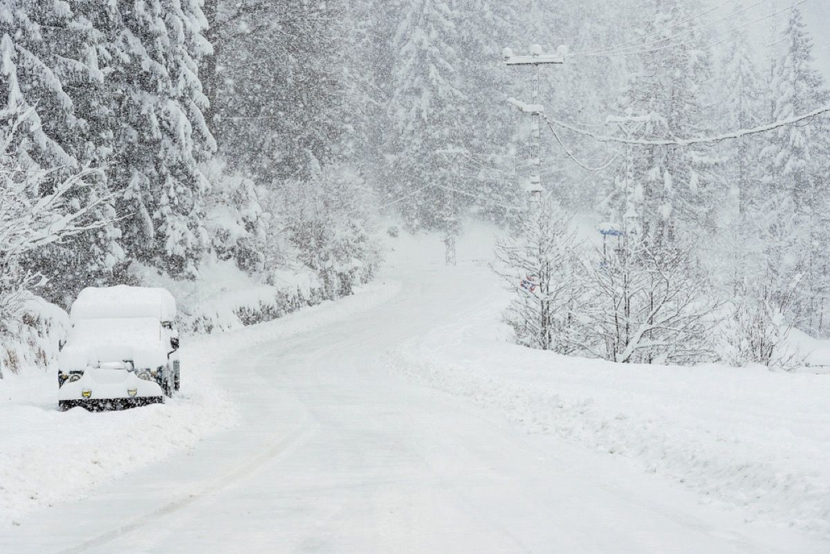 Meteorologists Explain The Difference Between Blizzards And Snowstorms