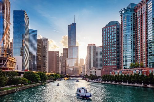 Chicago-Stadtbild über dem Fluss