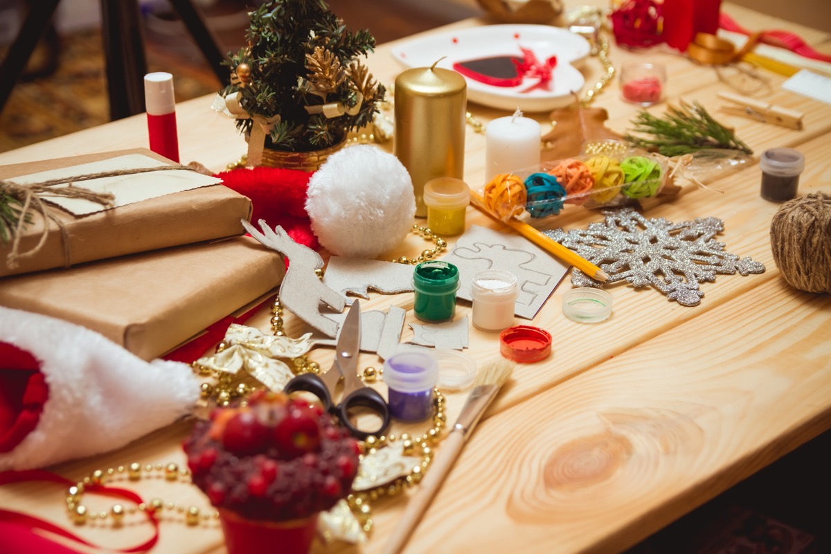 christmas crafts table