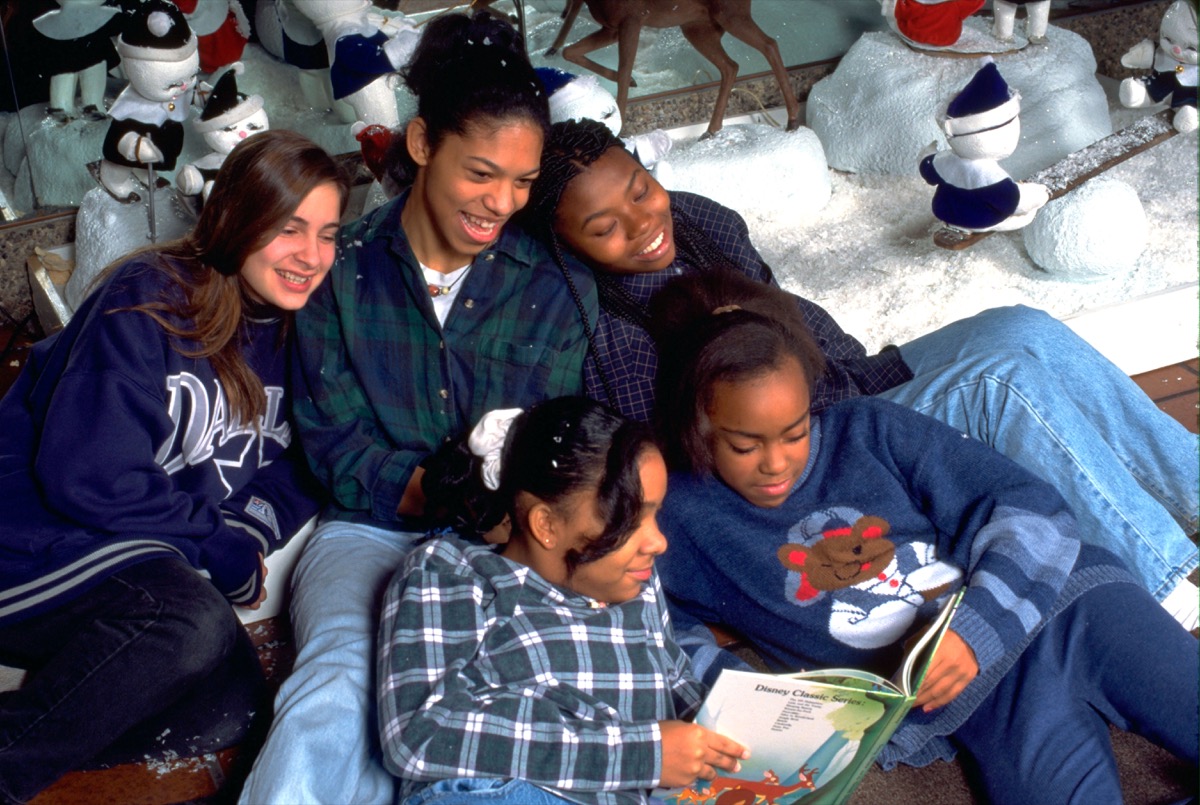 Kids hanging out on Christmas in the 1990s