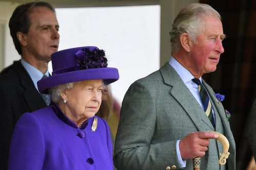 Regina participă la o întâlnire cu Bremar.  Majestatea Sa Regina Elisabeta a II-a cu Prințul Charles, Prințul de Wales în 2019