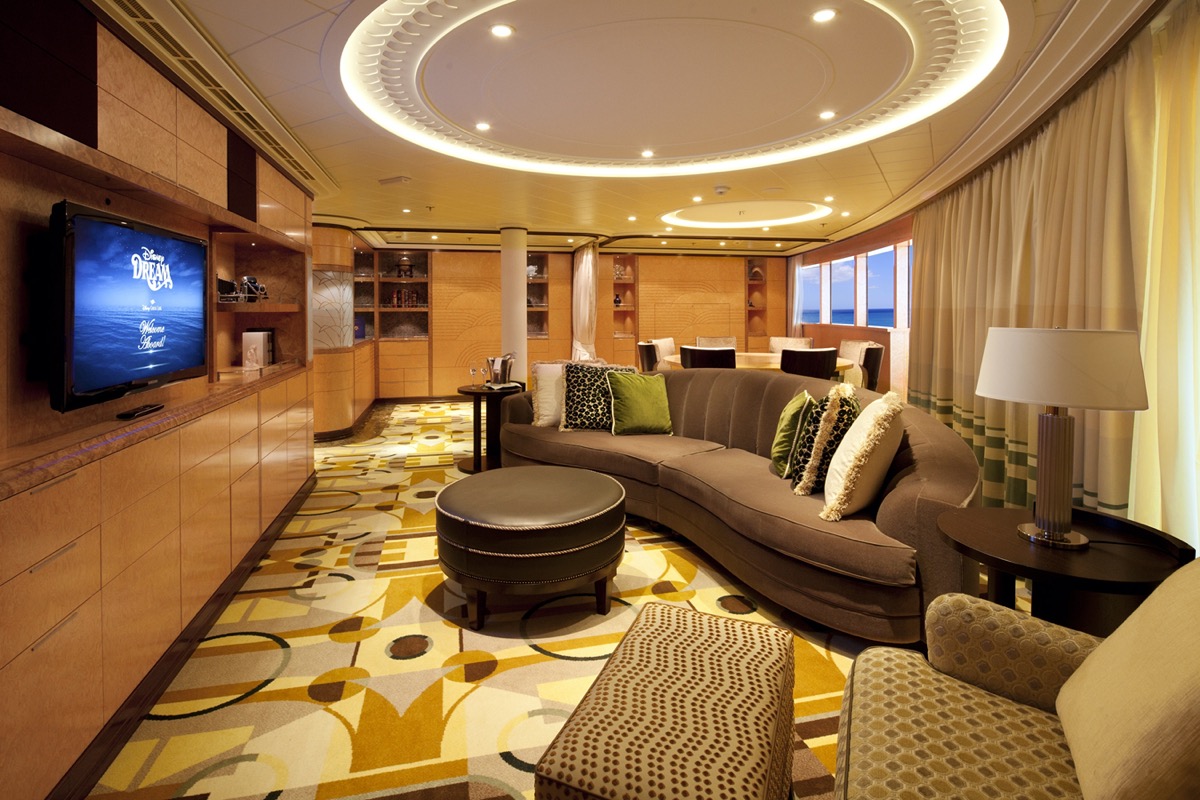 royal suite disney cruise line