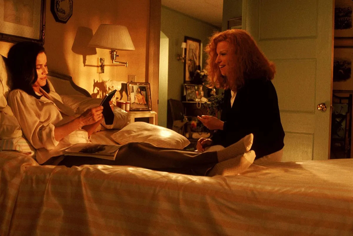 Barbara Hershey and Bette Midler in Beaches
