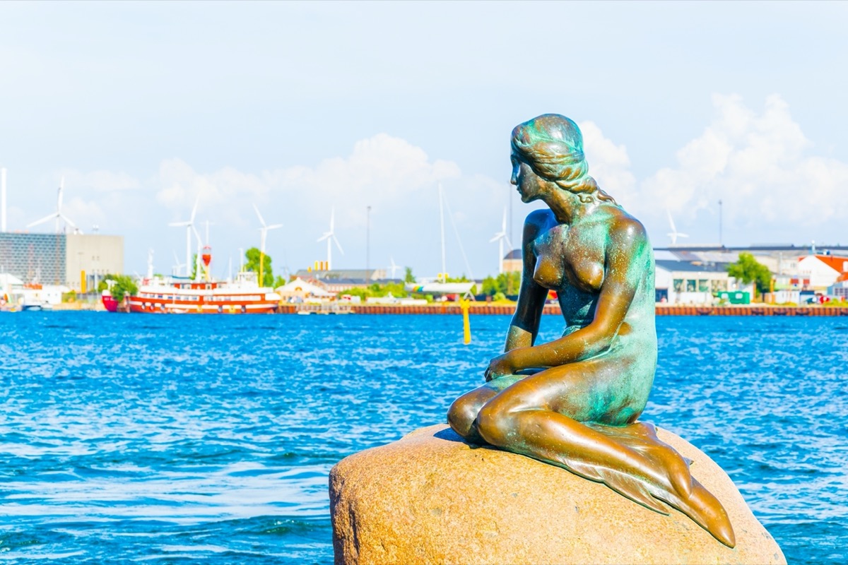mermaid statue copenhagen