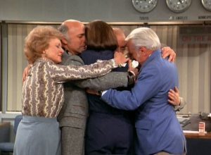 the cast of the mary tyler moore show hugging in the final episode