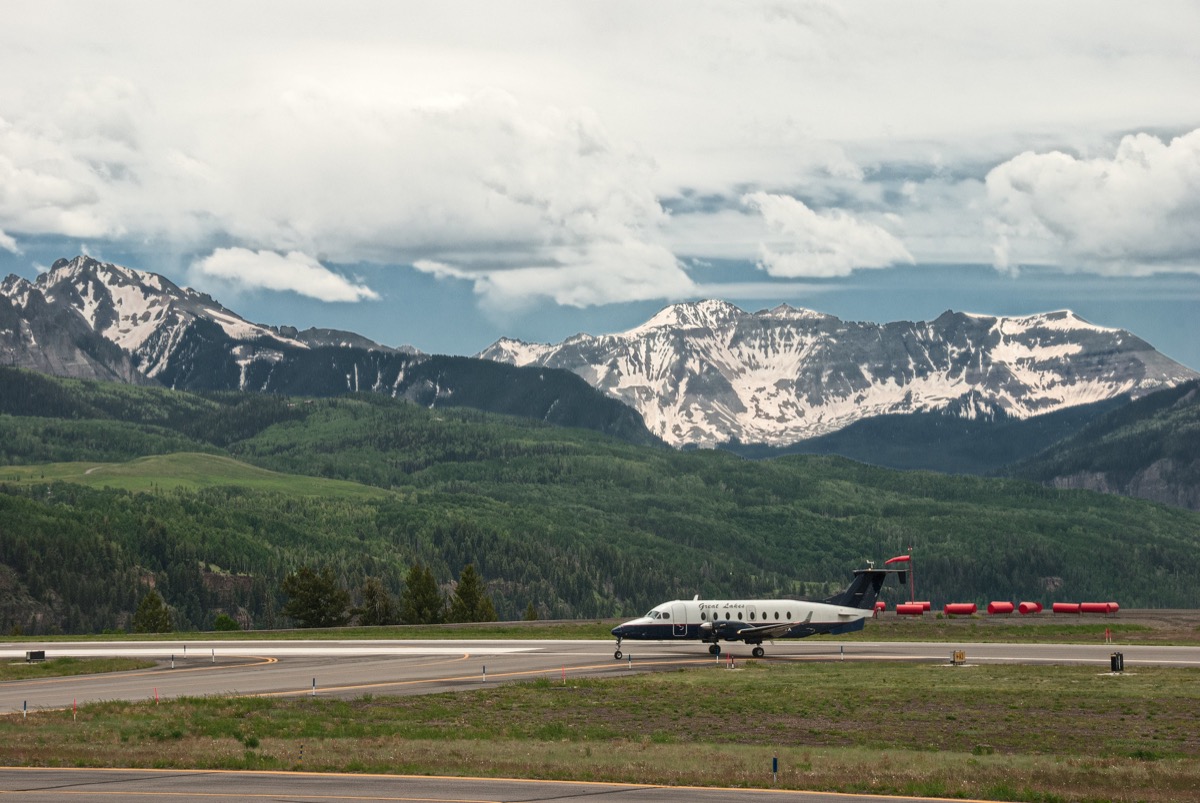 telluride airport with plane ready for takeoff