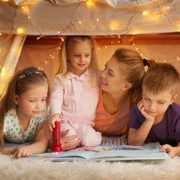 9 Fun Things to Do With Your Kids Indoors