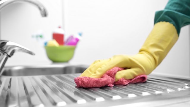 10 Everyday Bathroom Items You Should Clean or Throw Out ASAP