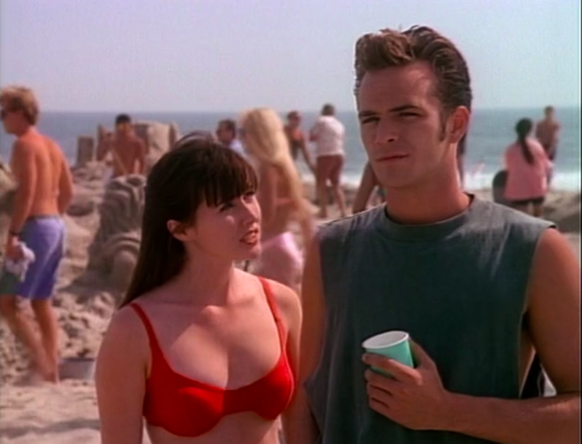 Shannen Doherty and Luke Perry in Beverly Hills, 90210