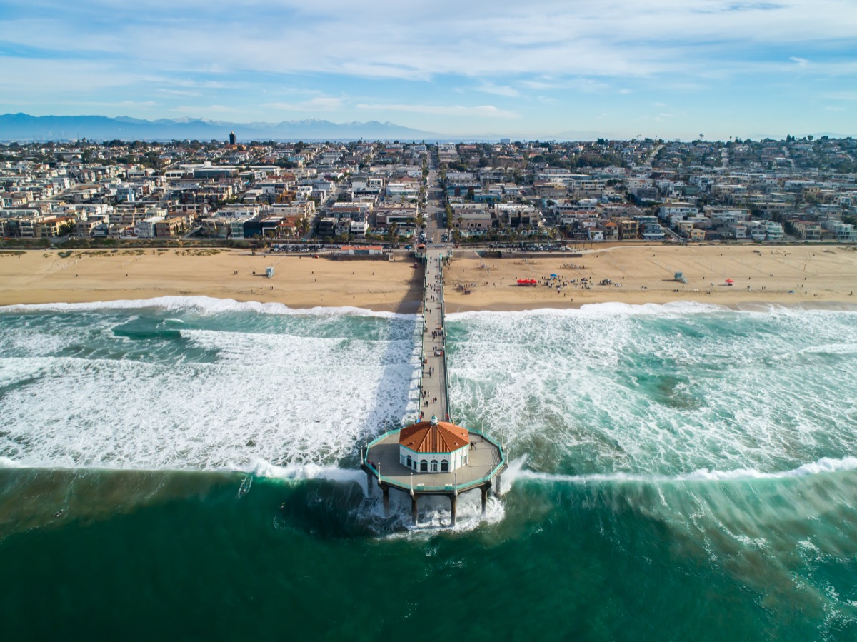 Aerial photo of the Manhattan Beach California pier