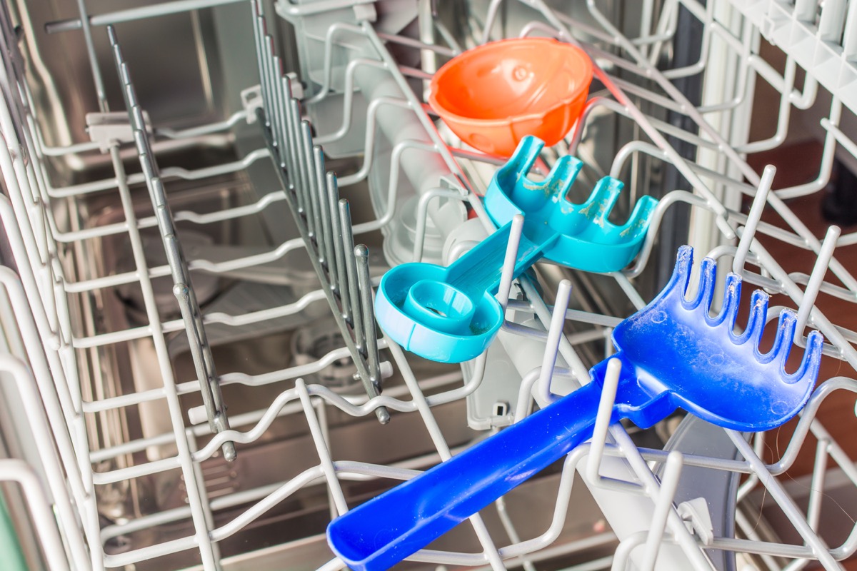 Disinfecting toys in dish washer
