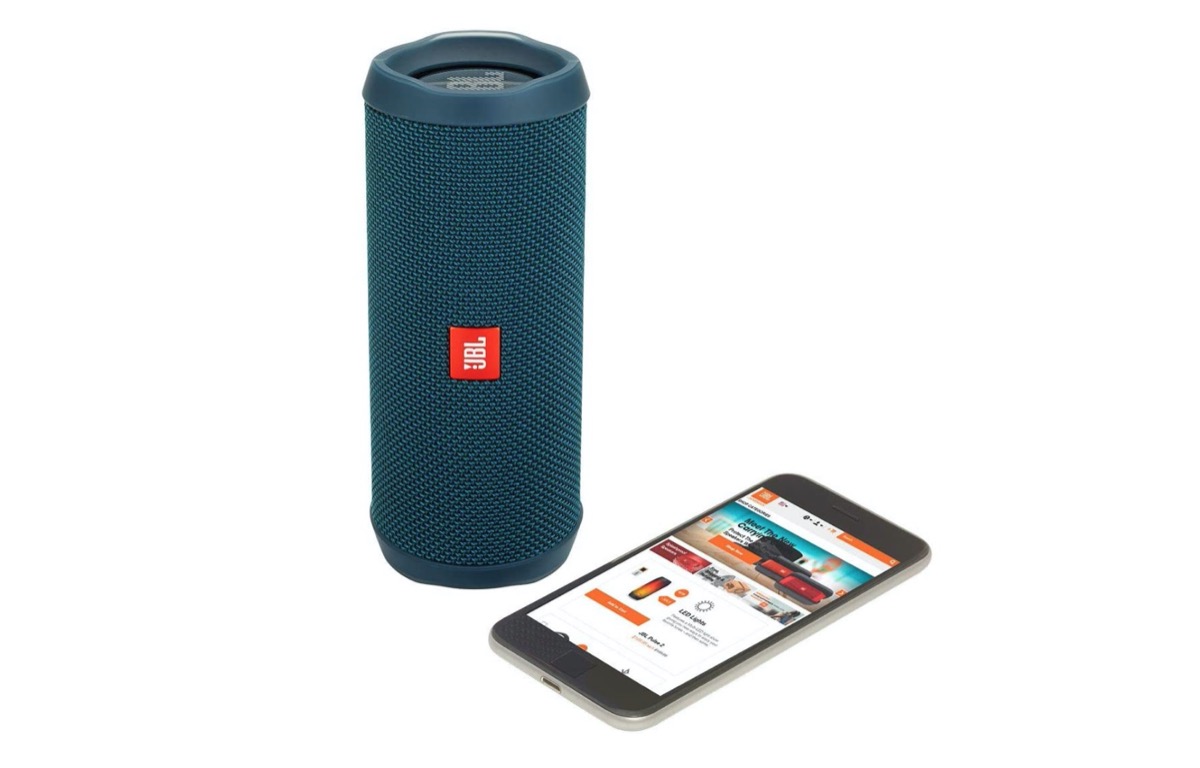 bluetooth waterproof outdoor speaker and smartphone