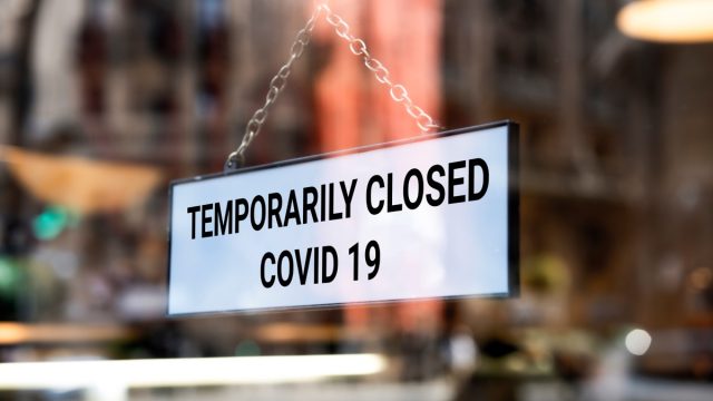 Sign: closed due to covid-19