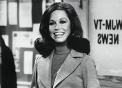 Mary Tyler Moore trong "The Mary Tyler Moore Show" năm 1975