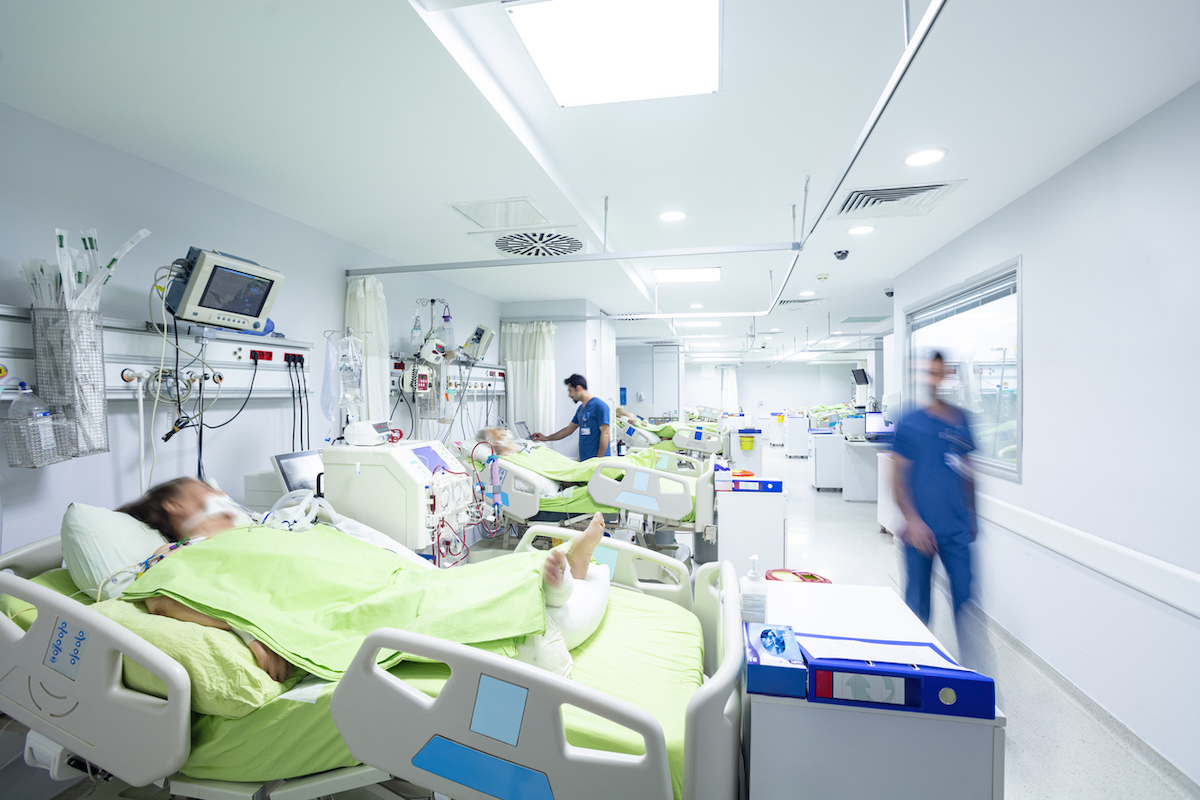 Intensive care in the hospital amid COVID-19
