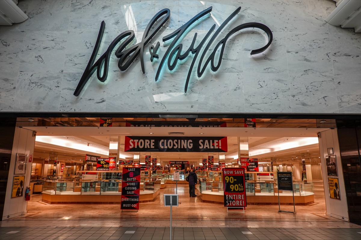 Lord and Taylor store with closing sale sign