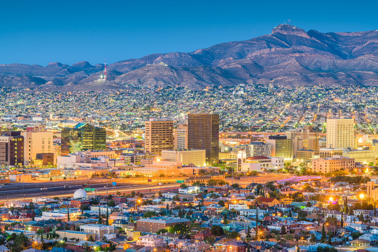 The skyline of El Paso, Texas at dusk.