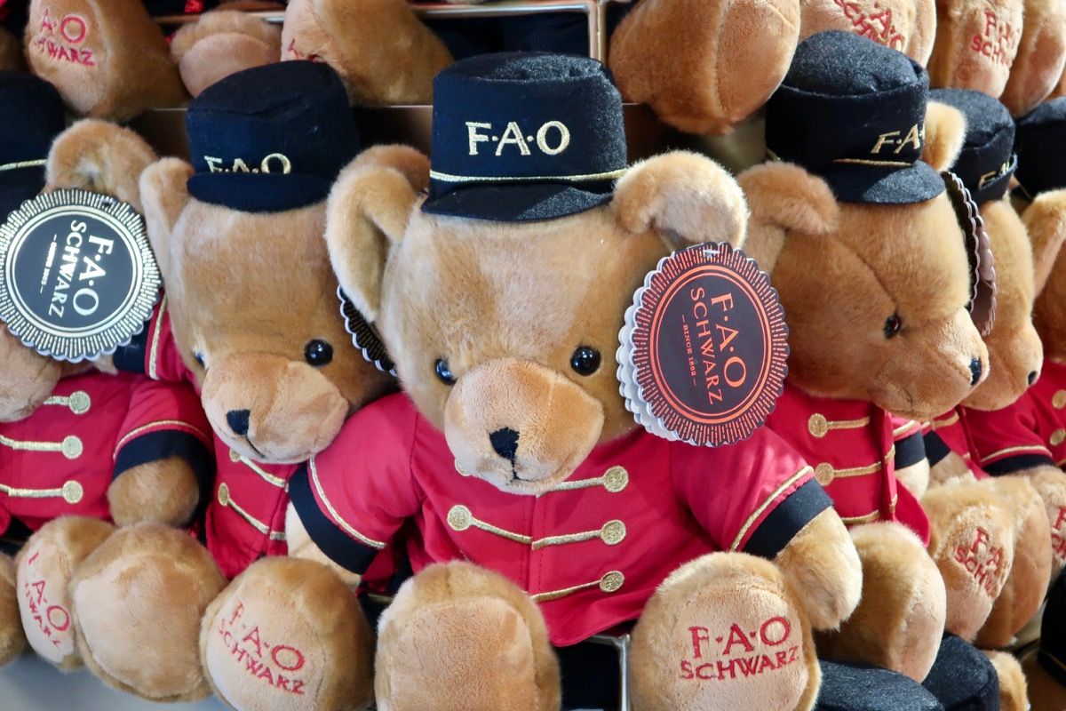 fao schwarz christmas bear