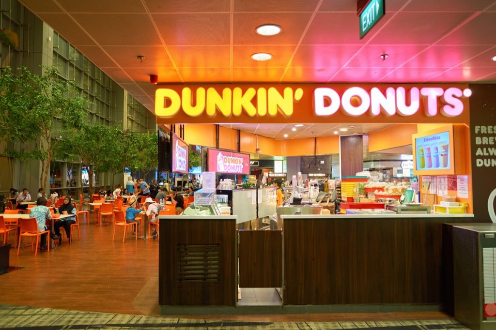 cửa hàng dunkin quốc tế tại sân bay trung quốc