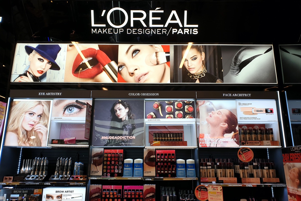 loreal makeup display
