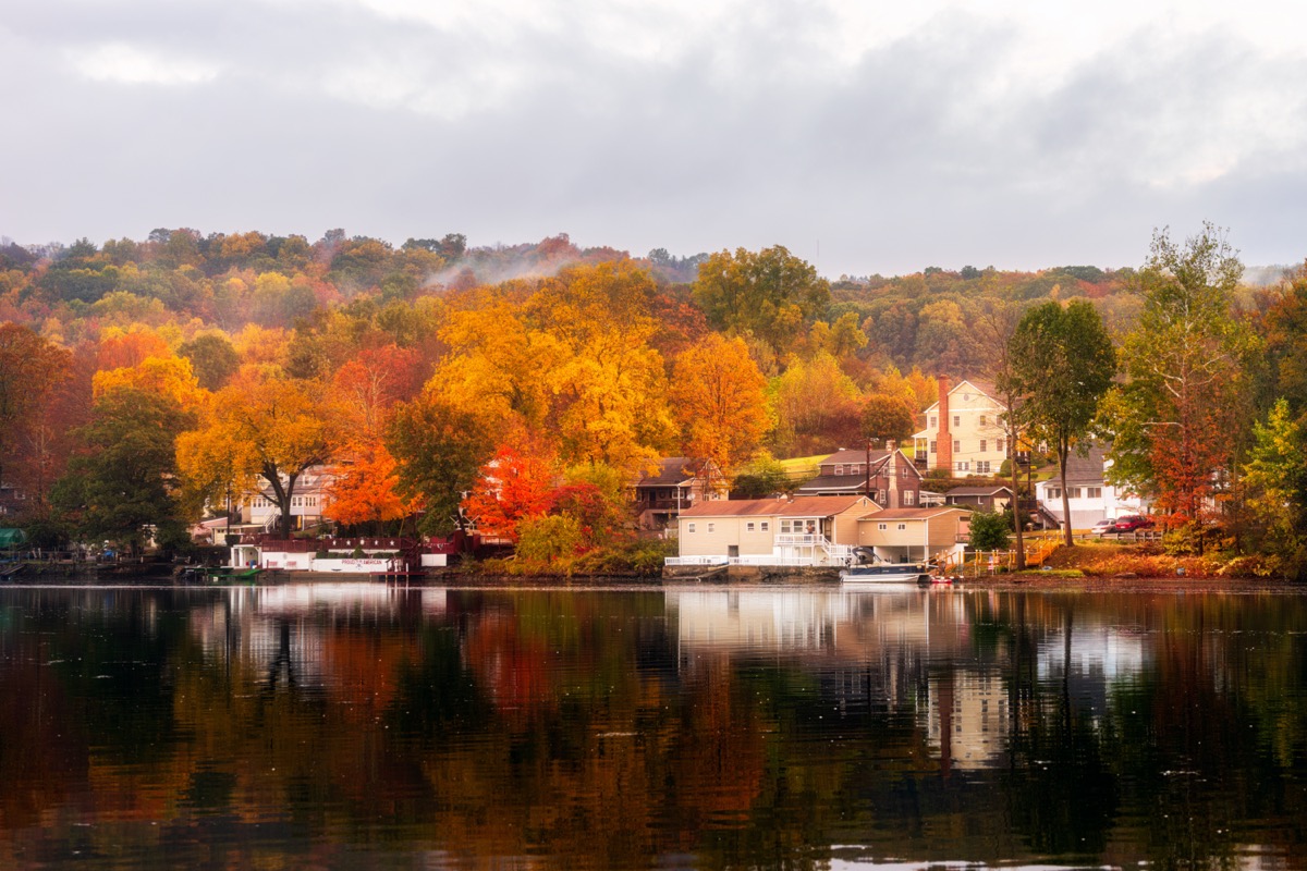 landscape photo of Shelton, Connecticut in the morning