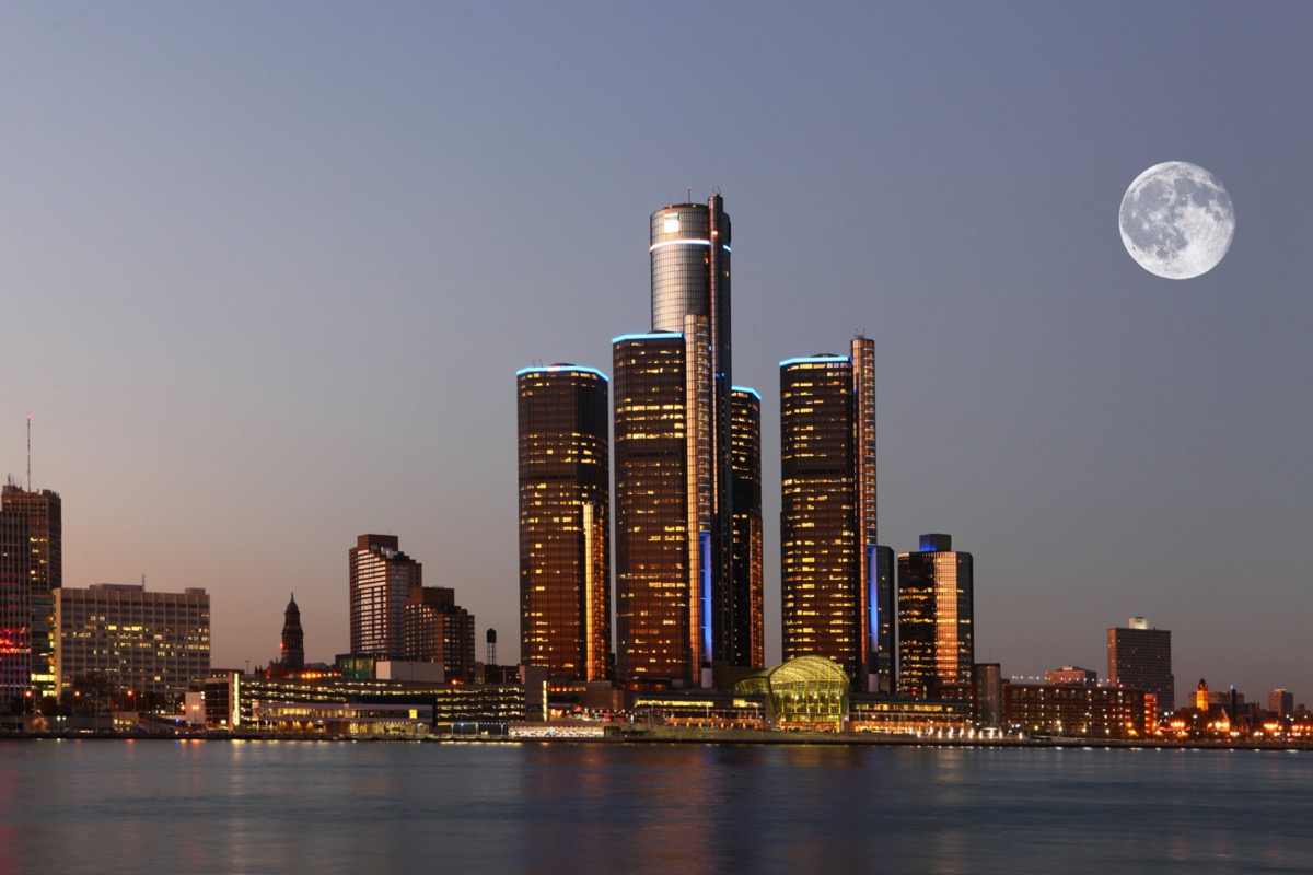 cityscape photo of Detroit, Michigan at night