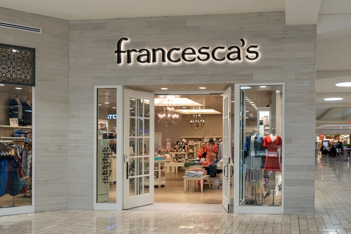 francescas clothing store exterior entrance