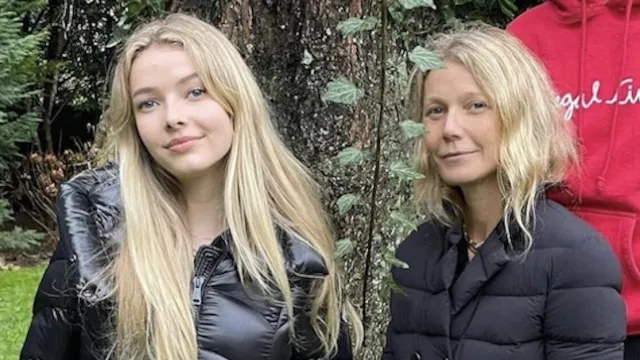 Gwyneth Paltrow with daughter Apple Martin on Thanksgiving 2020
