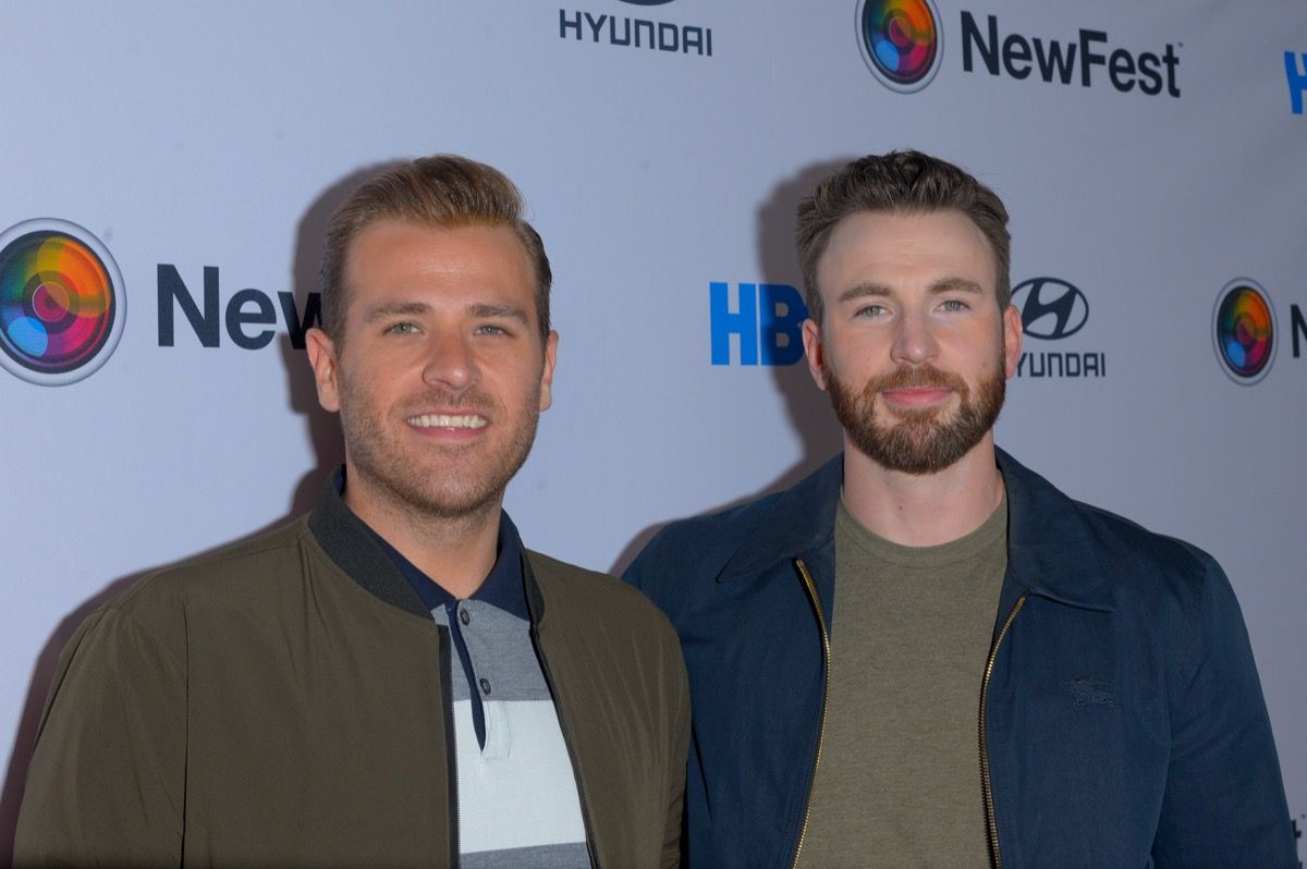 Chris Evans Brothers And Sisters