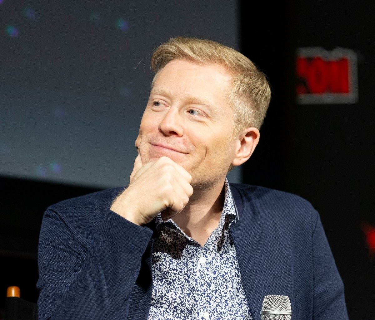 Anthony Rapp at the Star Trek discovery panel in 2018