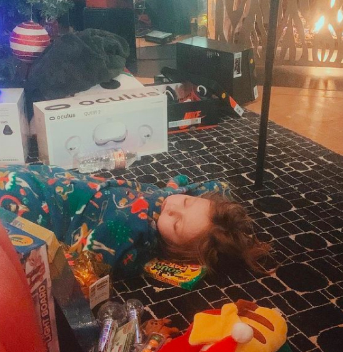 Christina Aguilera's daughter napping