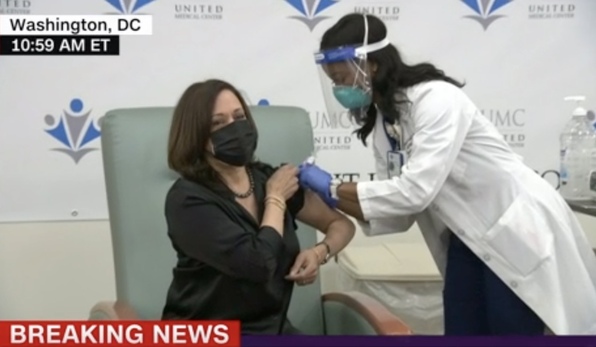 kamala harris gets vaccinated on TV