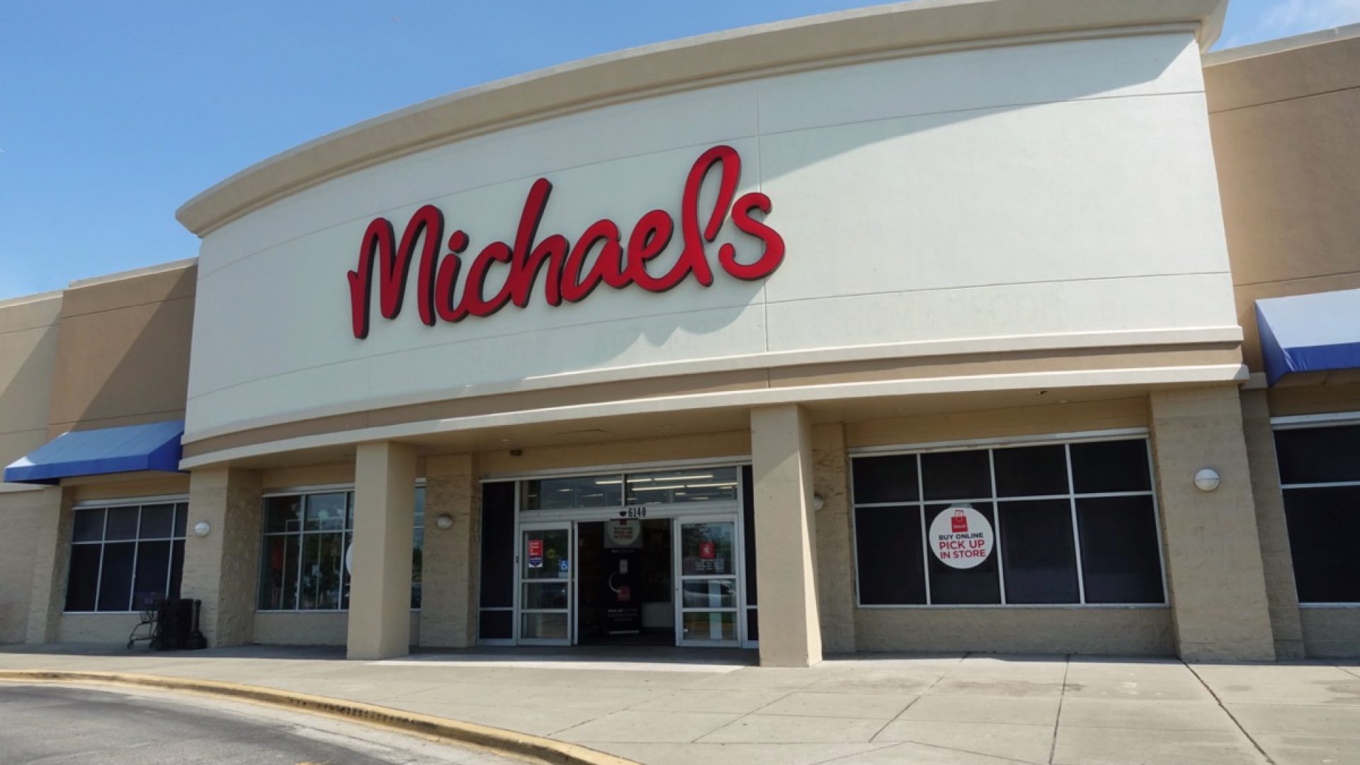 5 Warnings to Shoppers From ExMichaels Employees — Best Life