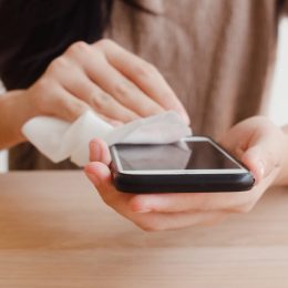 You Should Do This If Your Phone Gets Wet