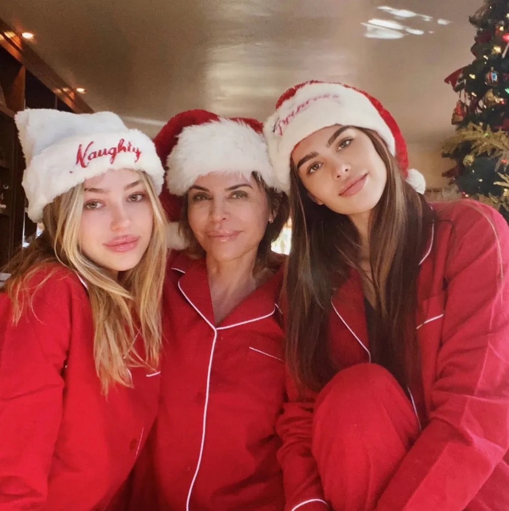 Lisa Rinna, Amelia and Delilah Hamlin Christmas