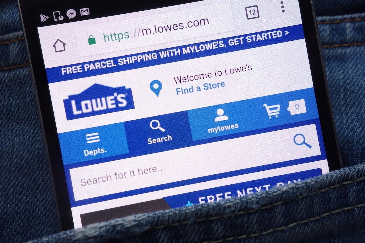 Lowe S Is Making This Big Change In Stores Starting Today Best Life   Lowes Mobile App Shutterstock 1104328664 