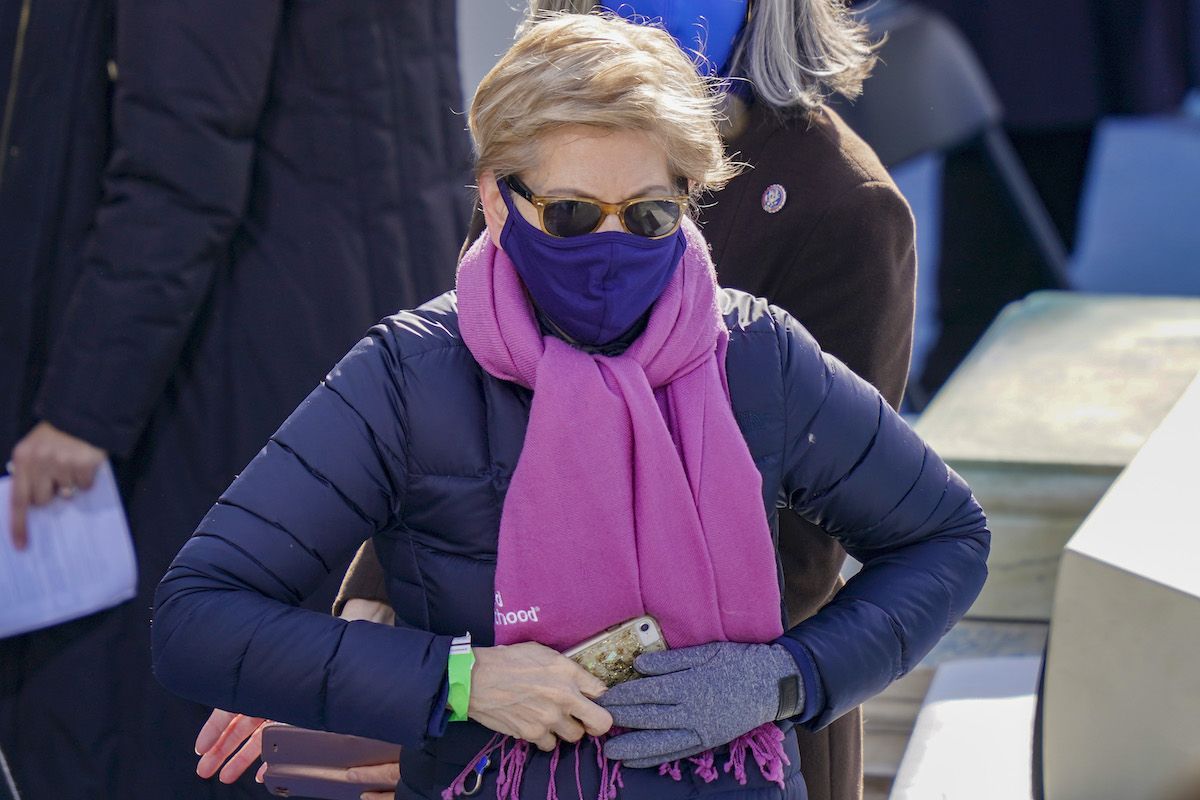 The Real Reason So Many People Are Wearing Purple at the Inauguration - 66