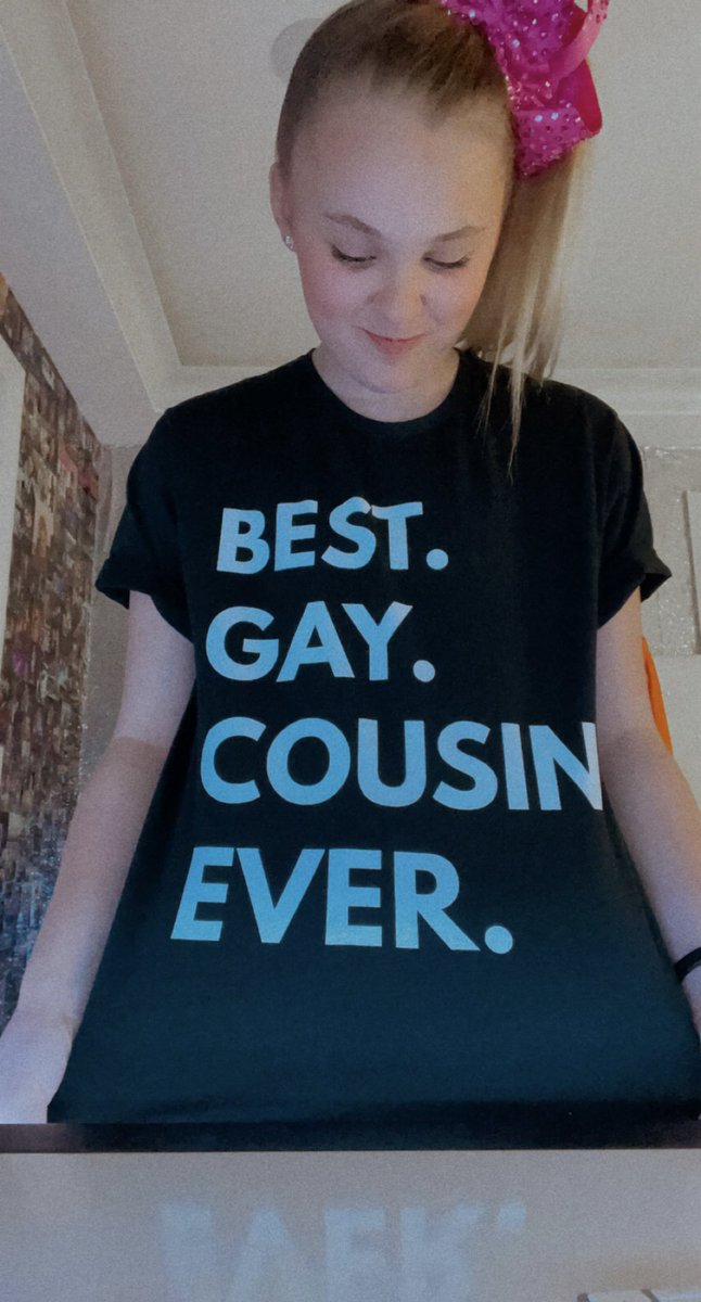 JoJo Siwa in "Best Gay Cousin Ever" shirt