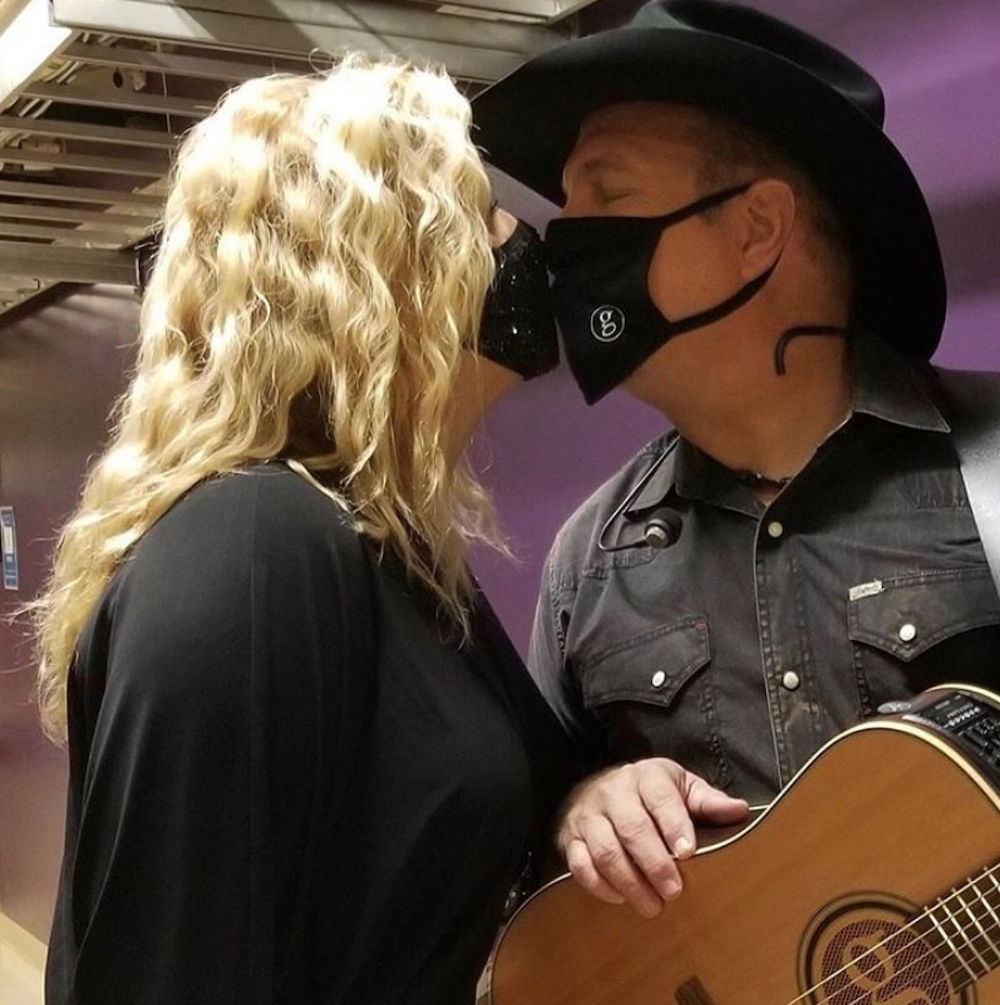 Trisha Yearwood and Garth Brooks wear COVID masks in a post on her Instagram