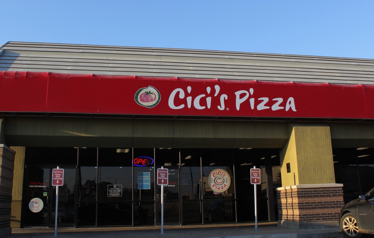 cici's pizza exterior