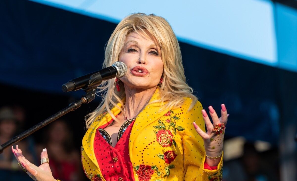 Dolly Parton performing in 2019