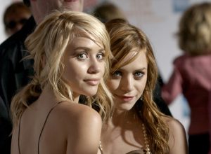 mary-kate and ashley olsen on the red carpet in 2004