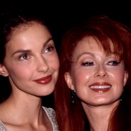 Ashley Judd and Naomi Judd attending a fashion show in New York in 1998